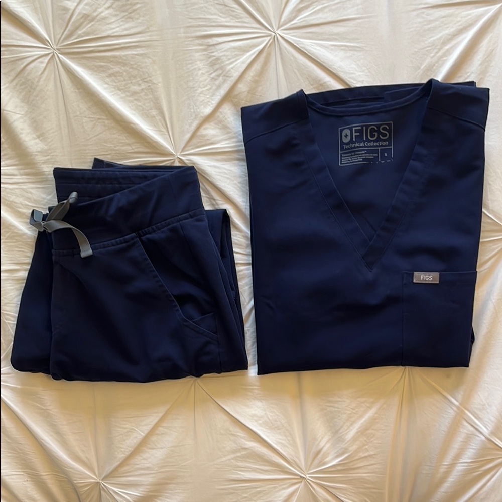 Figs Zamora Joggers & Catarina Top